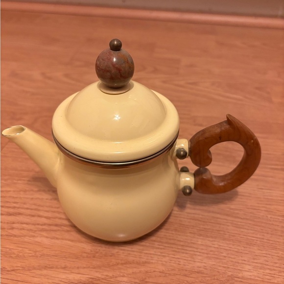 Victoria & Richard MacKenzie Childs Yellow-Gold Tea Set - Picture 11 of 16